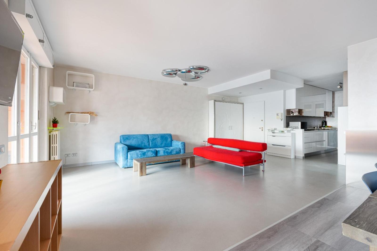 Bright With Balcony And Terrace Milan