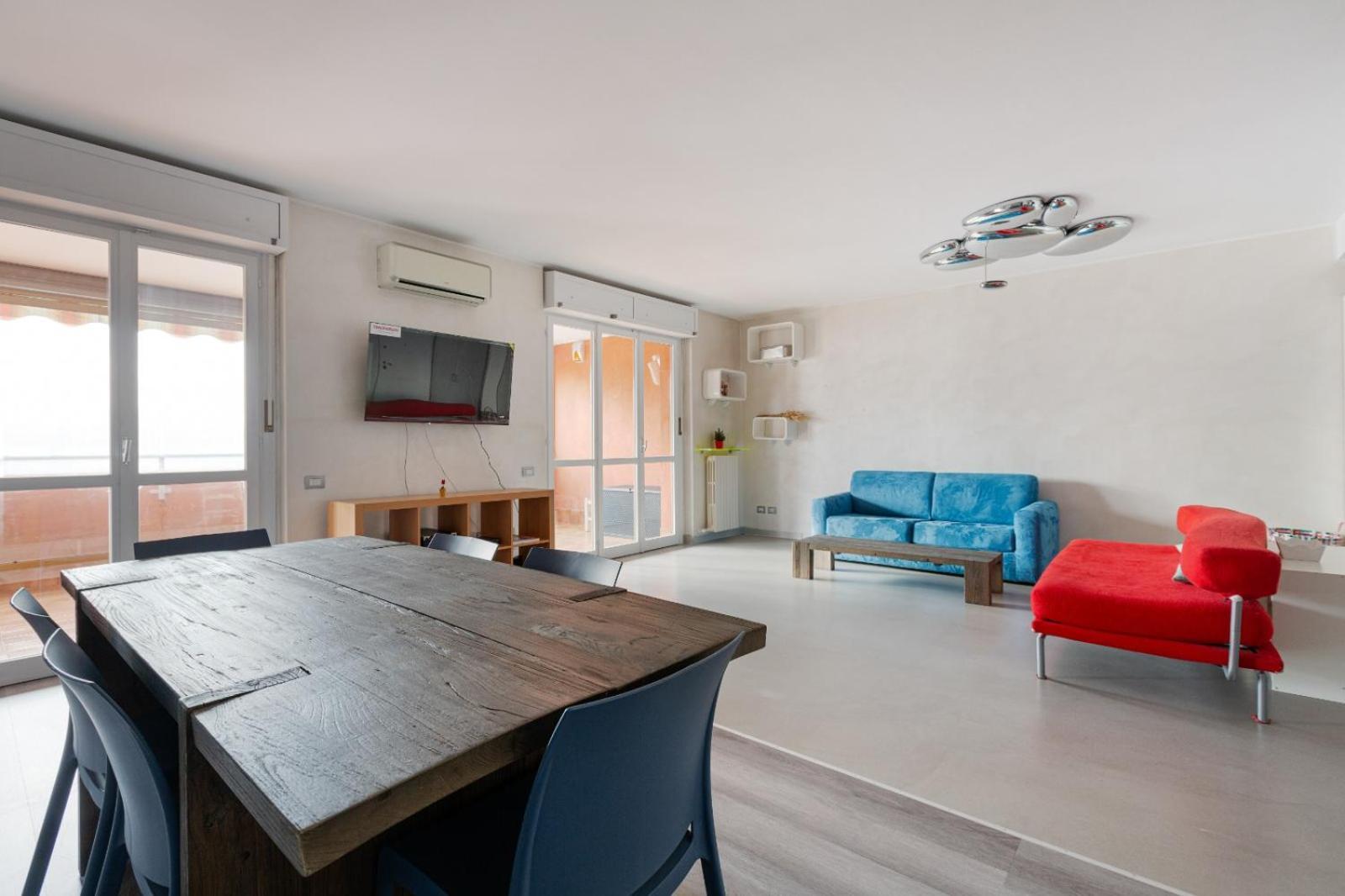 Bright With Balcony And Terrace