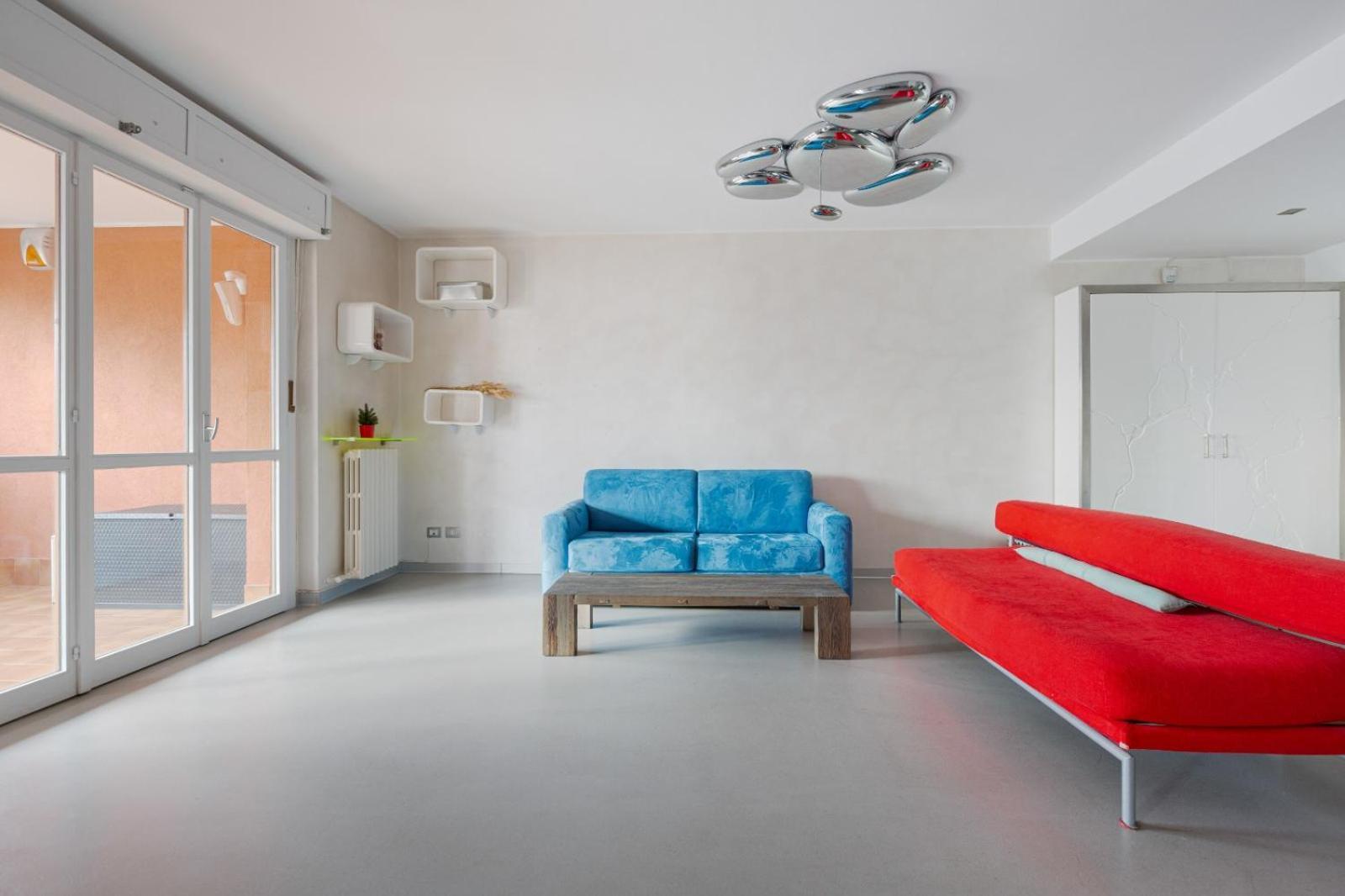 Bright With Balcony And Terrace